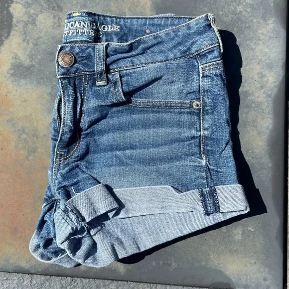 American Eagle Stretch Shorts - Picture 3 of 4